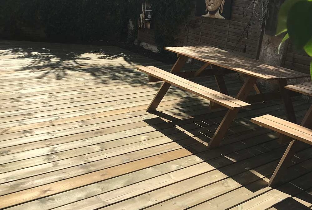 Création d&rsquo;une cours pavée et d&rsquo;une terrasse en bois à Bois Colombe (92)